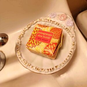 Vintage Seashell Soap Dish